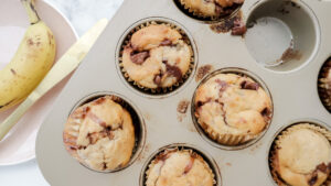 Healthier banana chocolate chip muffins recipe